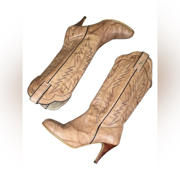 Jeenz Bootz | Women’s Vintage Leather Cowboy Heeled Boots - Picture 5 of 9